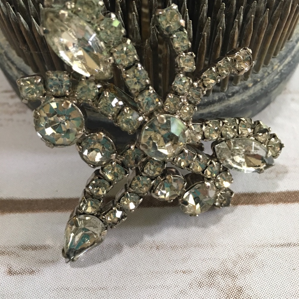 Vintage Rhinestone Butterfly Brooch - Picture 2 of 7